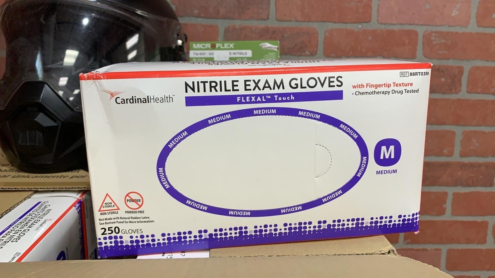 Cardinal Health Nitrile Exam GLOVES - M (250 per box)